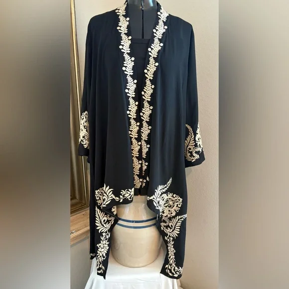 andree by unit Women’s Black embroidered cardigan size large - Picture 1 of 6